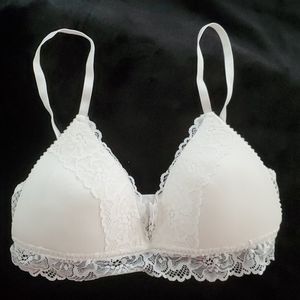 H&M white lace bra, size 34B